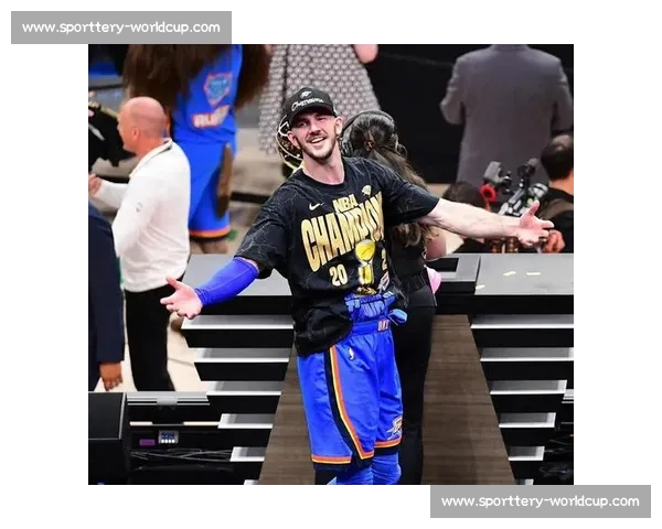 双冠传奇！亚历山大盛赞卡鲁索：总冠军经验铸就雷霆领袖