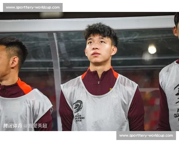 黄希扬点赞国足新星：王钰栋们的未来值得期待