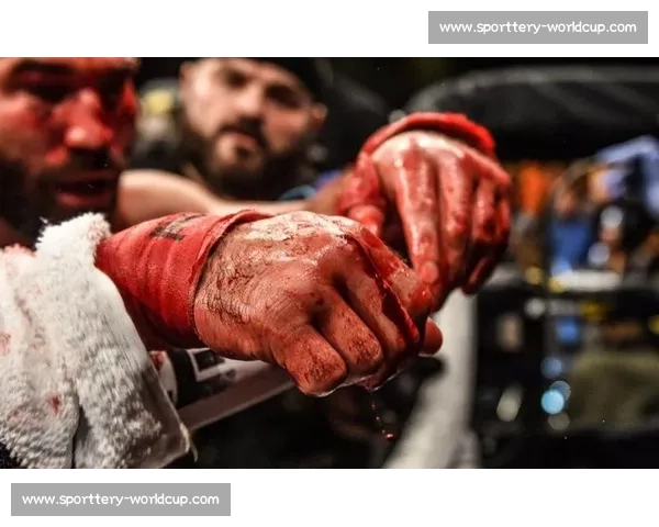 震撼！街头裸拳生死对决：暴力美学的极致诠释