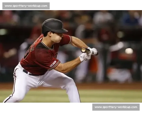 特纳客场首局再开轰,费城人 1-0 领先