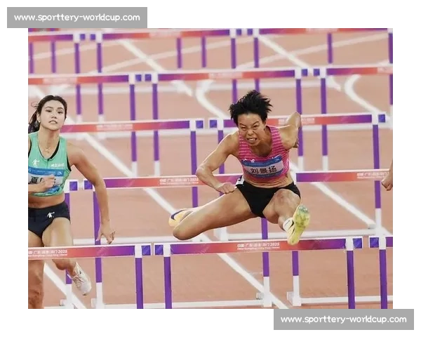 天津跨栏新星吴安琪创 PB 摘银！网友惊呼：这颜值和实力像极了国际名将
