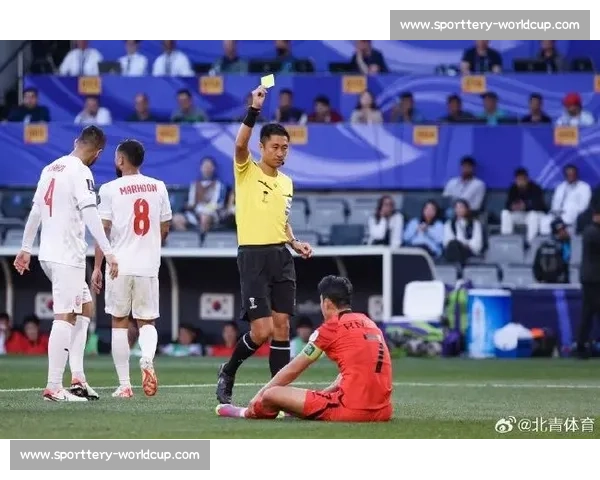 瓜帅怒批红牌判罚，米克尔力挺裁判：刘易斯抬脚动作引争议