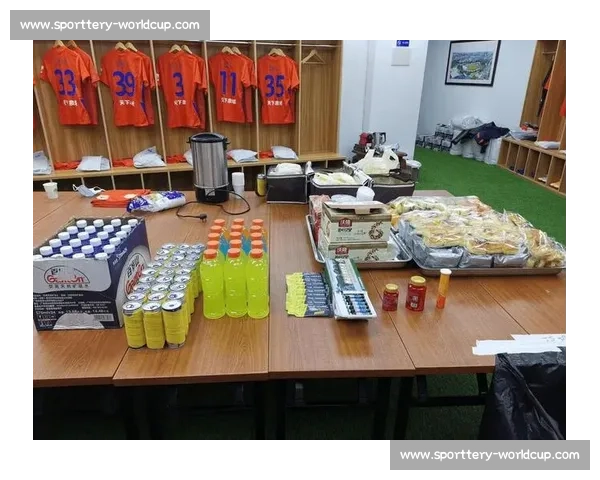 苏州队赛后打扫更衣室传递正能量 留言：保持热爱共铸苏超未来